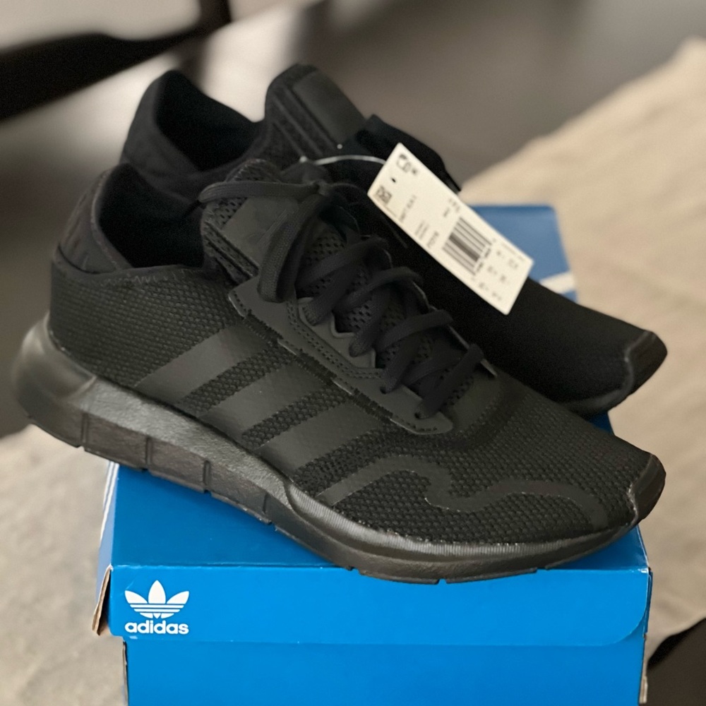 ADIDAS SWIFT RUN X FY2116 MENS SIZE 10
